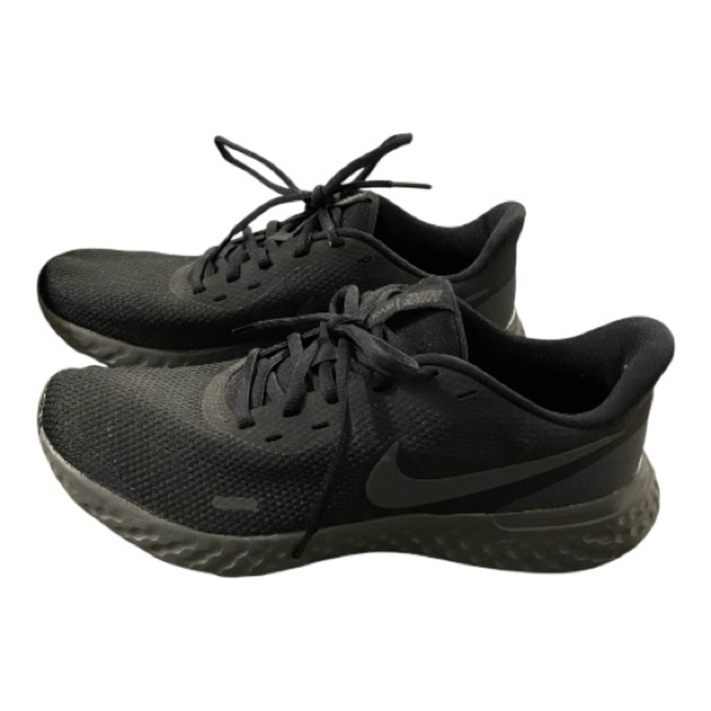 Nike Revolution 5 Women’s Sneaker - size 9.5